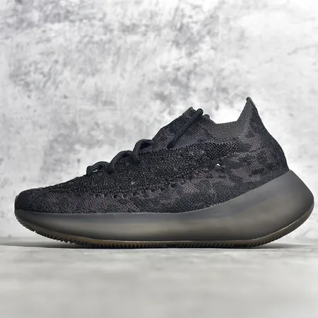 アディダス スニーカー