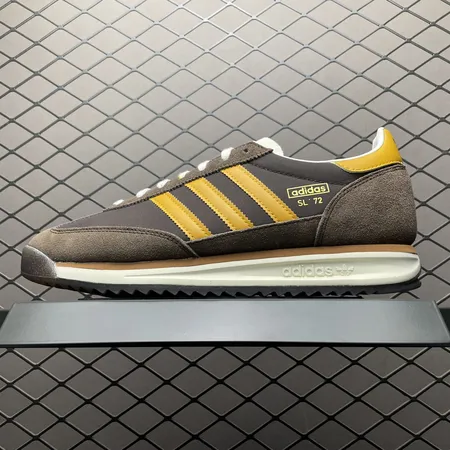 アディダス カジュアルシューズ