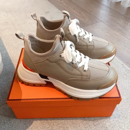 エルメス スニーカー