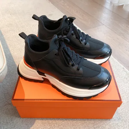 エルメス スニーカー