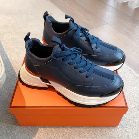 エルメス スニーカー