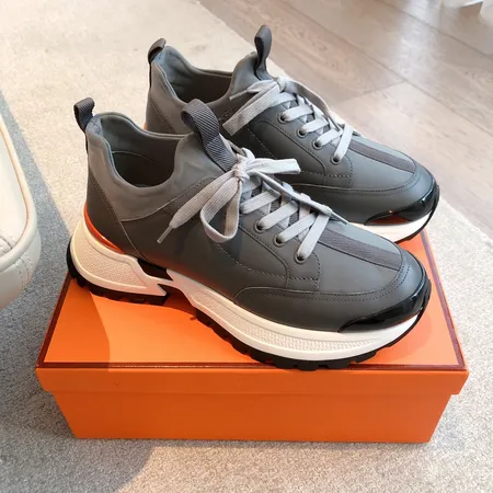 エルメス スニーカー