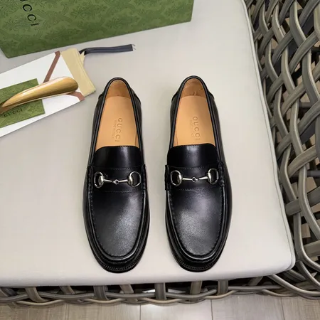 グッチ ビジネスシューズ