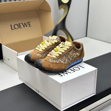 ロエベ スニーカー