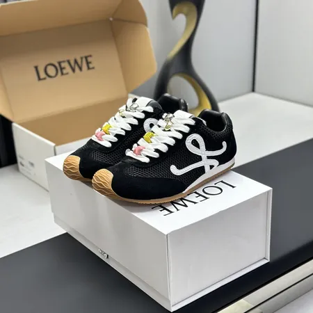 ロエベ スニーカー