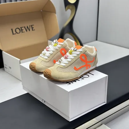 ロエベ スニーカー