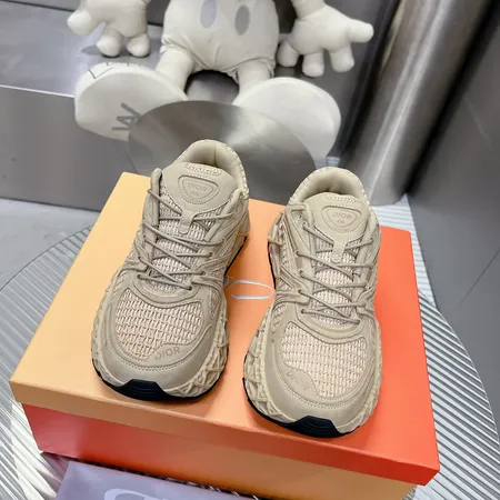 ディオール カジュアルシューズ