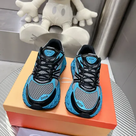 ディオール カジュアルシューズ