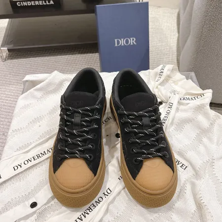 ディオール カジュアルシューズ