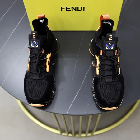 フェンディ スニーカー