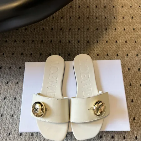 ロエベ スリッパ