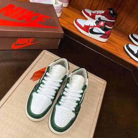 ナイキ カジュアルシューズ