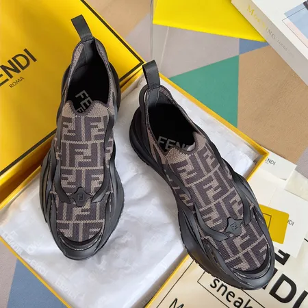 フェンディ スニーカー