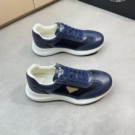 プラダ カジュアルシューズ