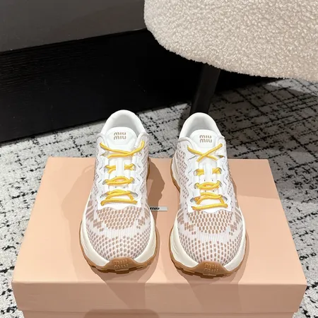ミュウミュウ スニーカー