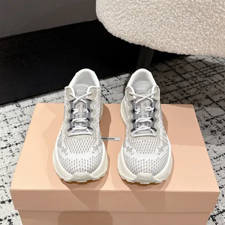 ミュウミュウ スニーカー