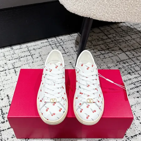 ヴァレンティノ カジュアルシューズ