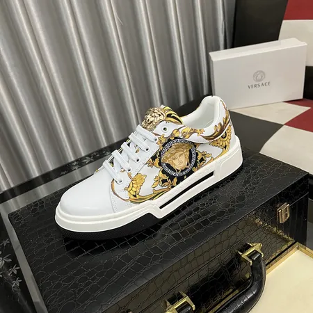 ヴェルサーチ カジュアルシューズ