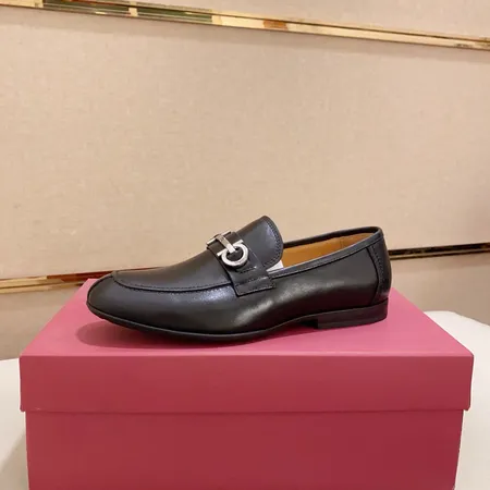 フェラガモ ビジネスシューズ