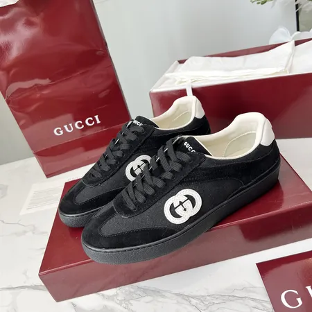 グッチ カジュアルシューズ