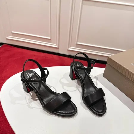 クリスチャン・ルブタン サンダル