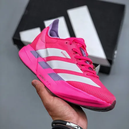 アディダス スニーカー