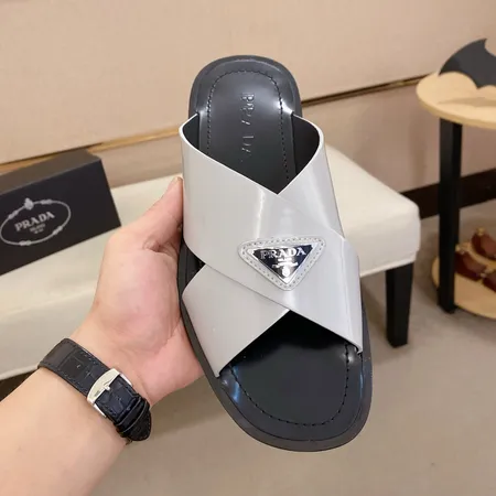 プラダ スリッパ