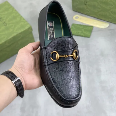 グッチ ビジネスシューズ