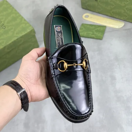 グッチ ビジネスシューズ