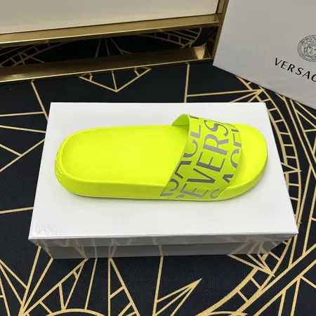 ヴェルサーチ スリッパ