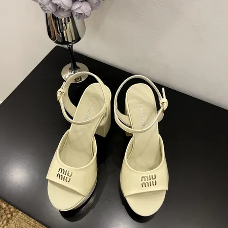 ミュウミュウ サンダル