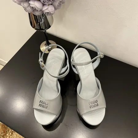 ミュウミュウ サンダル