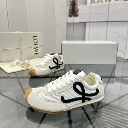 ロエベ カジュアルシューズ