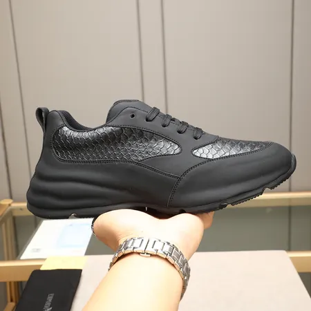 アルマーニ スニーカー