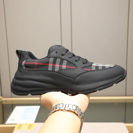 バーバリー ス スニーカー