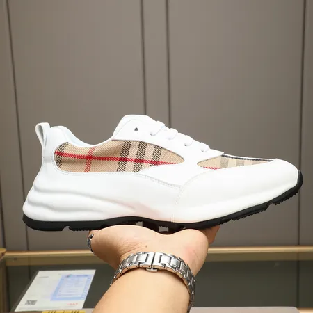 バーバリー ス スニーカー