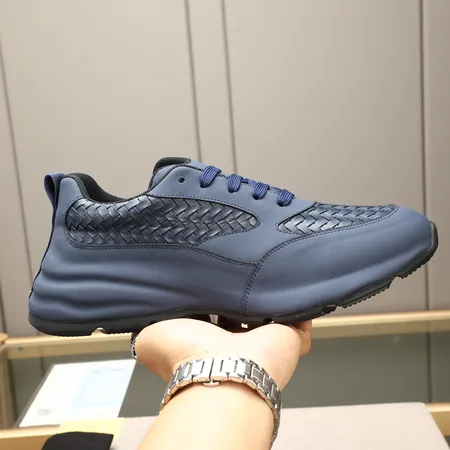 アルマーニ スニーカー