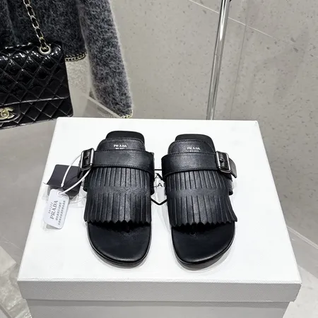 プラダ スリッパ