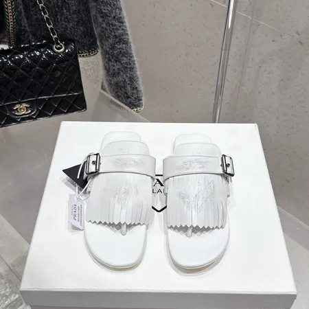 プラダ スリッパ