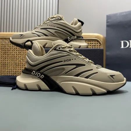 ディオール スニーカー