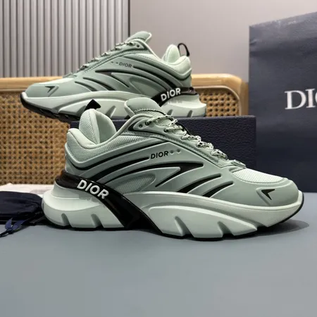 ディオール スニーカー