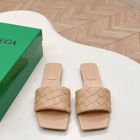 ボッテガ ヴェネタ スリッパ