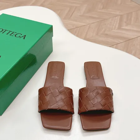ボッテガ ヴェネタ スリッパ