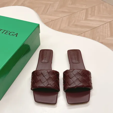 ボッテガ ヴェネタ スリッパ