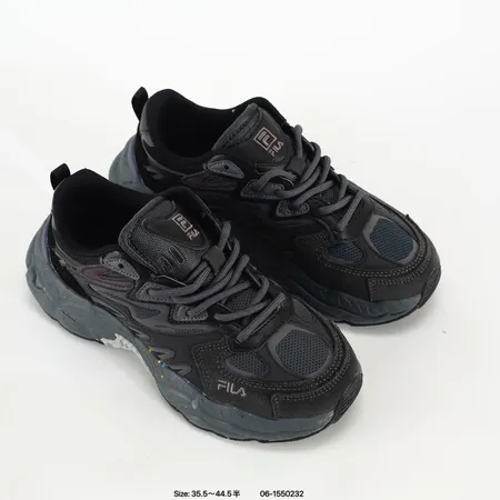 フィラ スニーカー