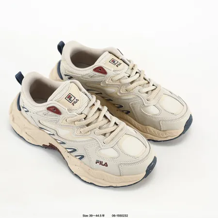 フィラ スニーカー