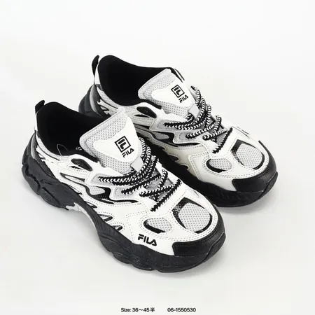 フィラ スニーカー