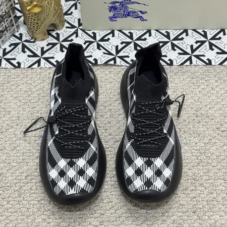 バーバリー ス スニーカー