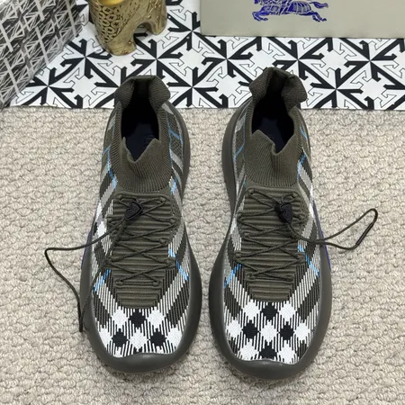 バーバリー ス スニーカー