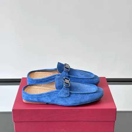 フェラガモ スリッパ